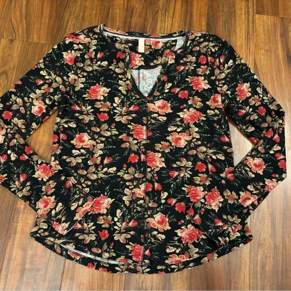 Pilcro Anthropologie black/red floral long sleeve waffle ribbed top